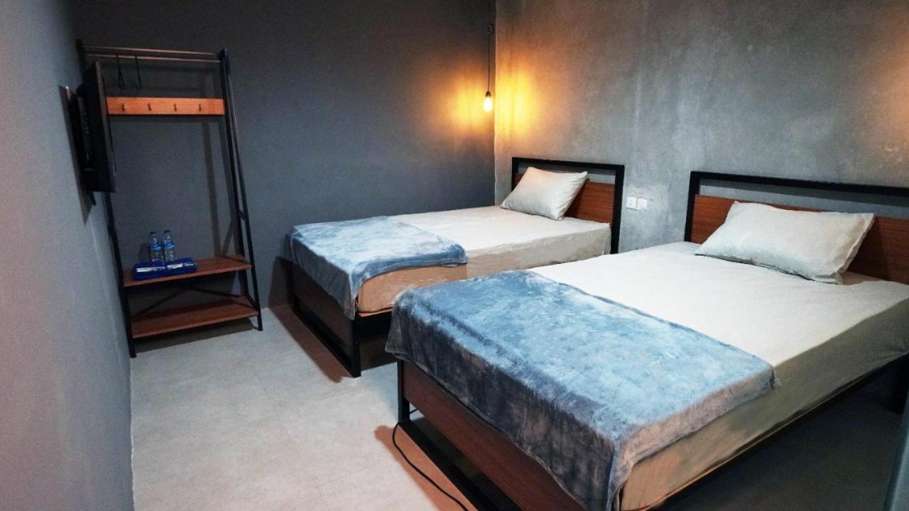 Hostel 18 Pasangan Butuh Surat Nikah Bandung Exterior foto